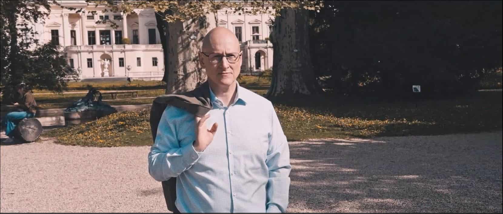 Video Vorschau von Robert Kiesinger in seiner Praxis